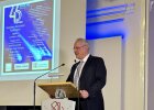 22. März 2025: Anlässlich der Jubiläumsfeierlichkeiten zum 45-jährigen Bestehen der Griechischen Gemeinde in Erlangen hat Innenminister Joachim Herrmann die besondere bayerisch-griechische Freundschaft hervorgehoben: „Die Griechinnen und Griechen in Bayern und auch insbesondere hier in Erlangen bereichern unser Land maßgeblich durch ihre stets spürbare Liebe zu ihrer Heimat, aber auch mit ihrer offenen und so herzlichen Art."  