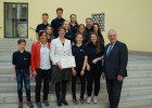Bayerns Innenminister Joachim Herrmann überreicht als Schirmherr Zertifikate an 25 neu ausgebildete 'DB-Schülerbegleiter': Großartiges Engagement für mehr Zivilcourage und Sicherheit!